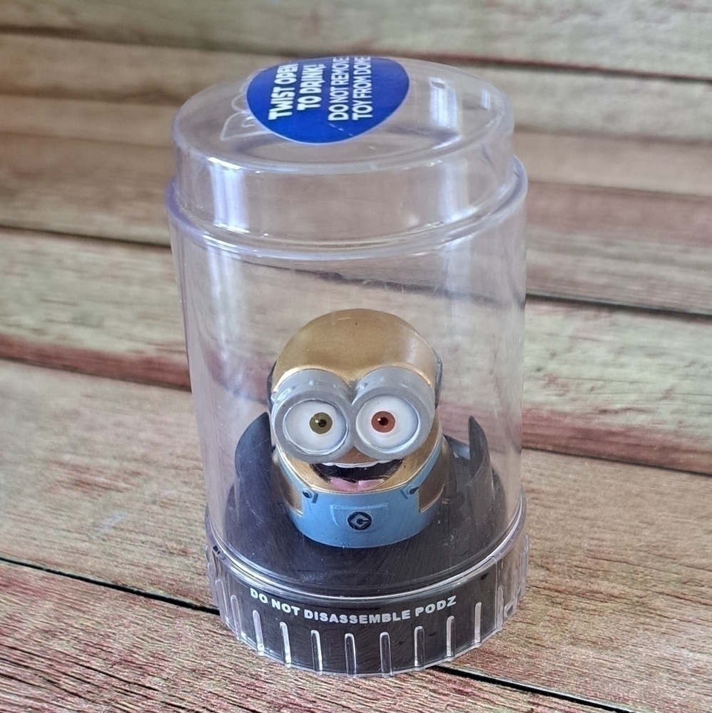 Minions Despicable Me BOB Good 2 Grow Juice Topper Figure PODZ New 3" x 2"